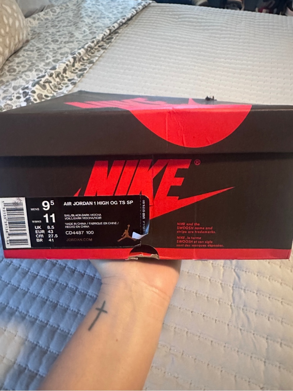 Nike Air Jordan 1 - Men’s 9.5/ Womens 11 - Picture 7 of 7